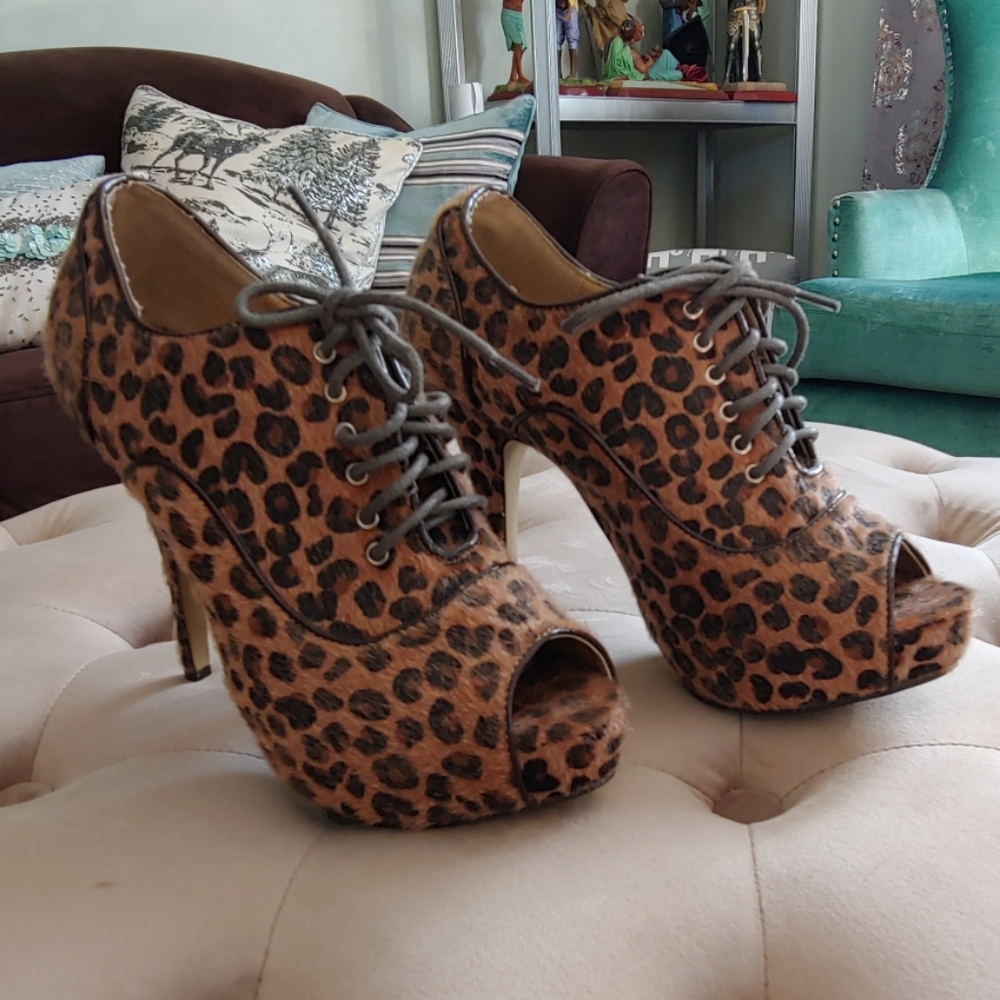 Shoe